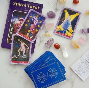 Spiral Tarot & Crsytals